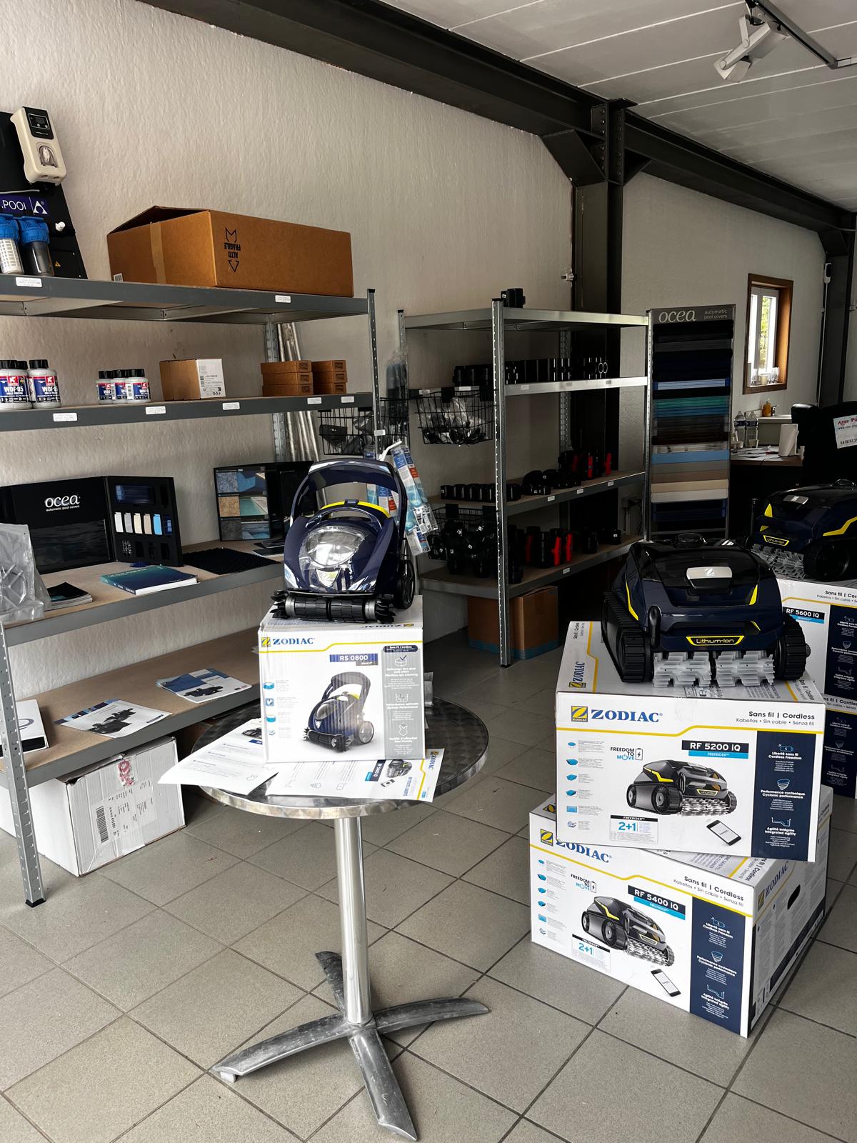 Robots nettoyeurs et matériel piscine